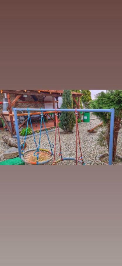 La Nuc O Camera Săcele Esterno foto